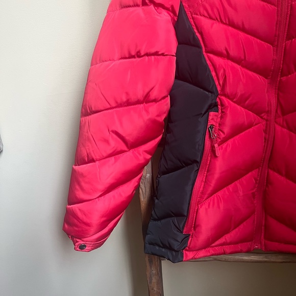 NWOT Women's Reebox Strength Power Hooded Puffer Jacket Size Small - Picture 6 of 13